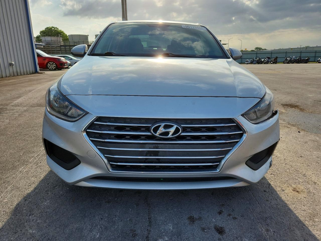 2019 HYUNDAI ACCENT SE photo 13