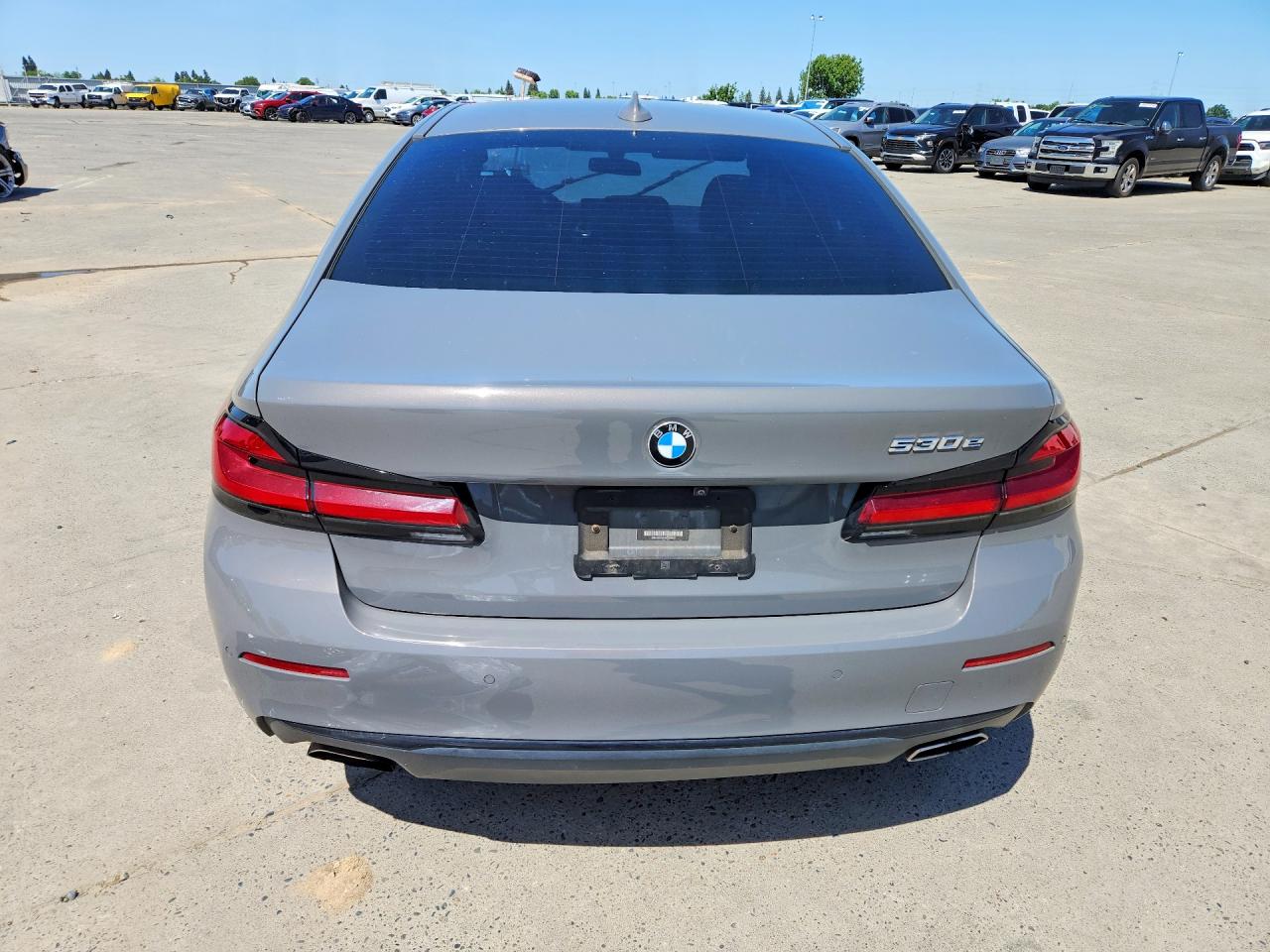 2021 BMW 530E photo 16