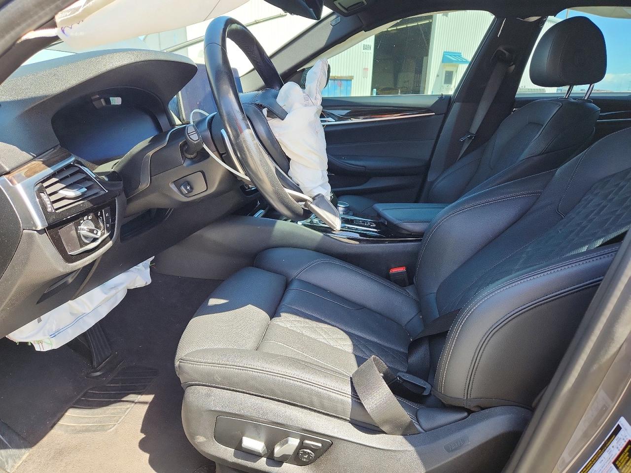 2021 BMW 530E photo 19