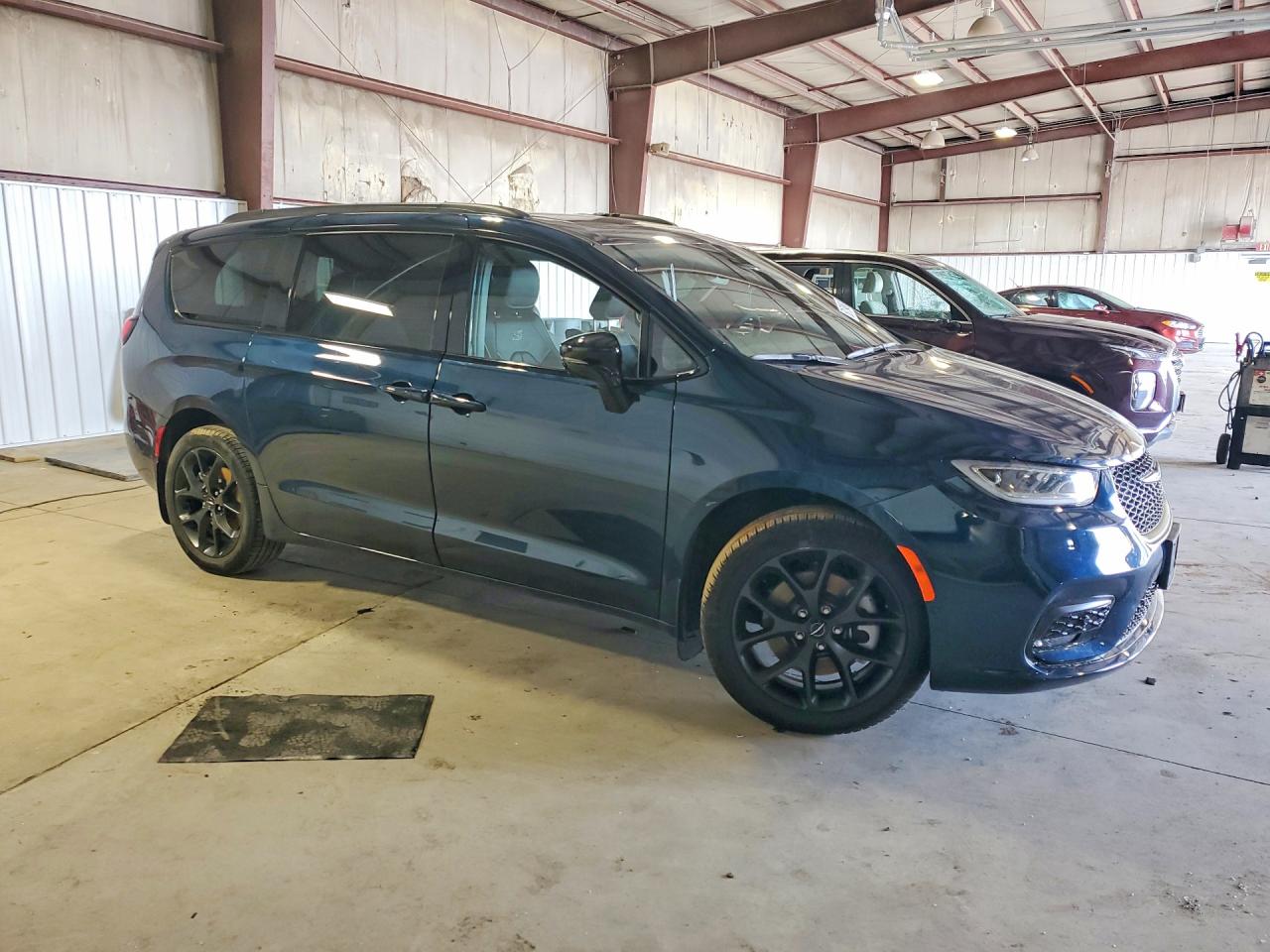 2025 CHRYSLER PACIFICA LIMITED photo 10