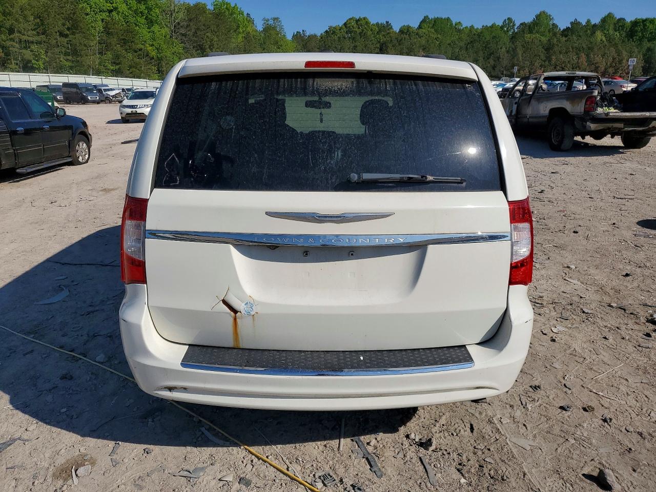 2013 CHRYSLER TOWN & COUNTRY TOURING photo 16