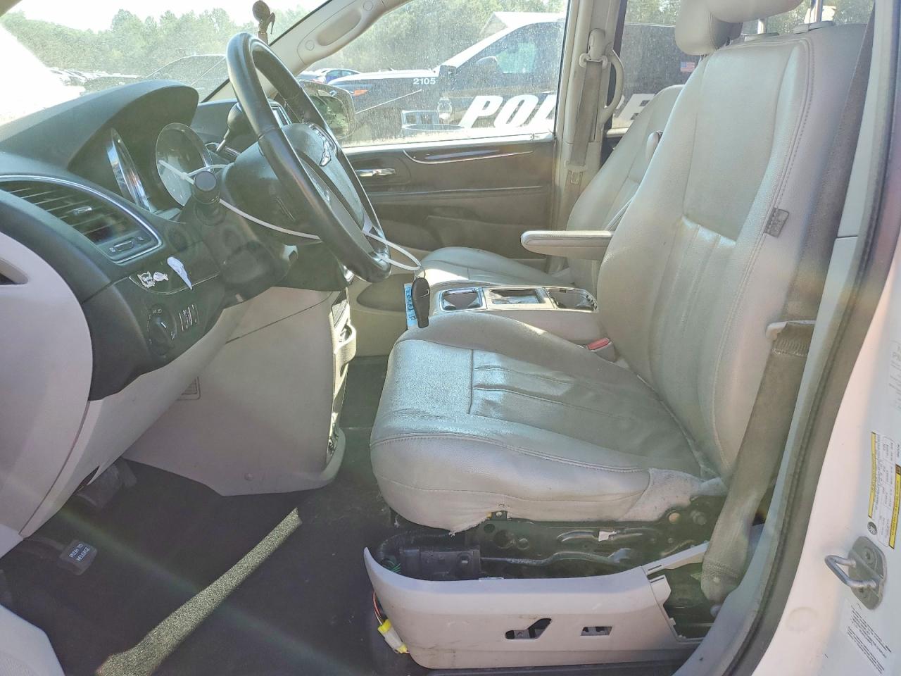 2013 CHRYSLER TOWN & COUNTRY TOURING photo 19