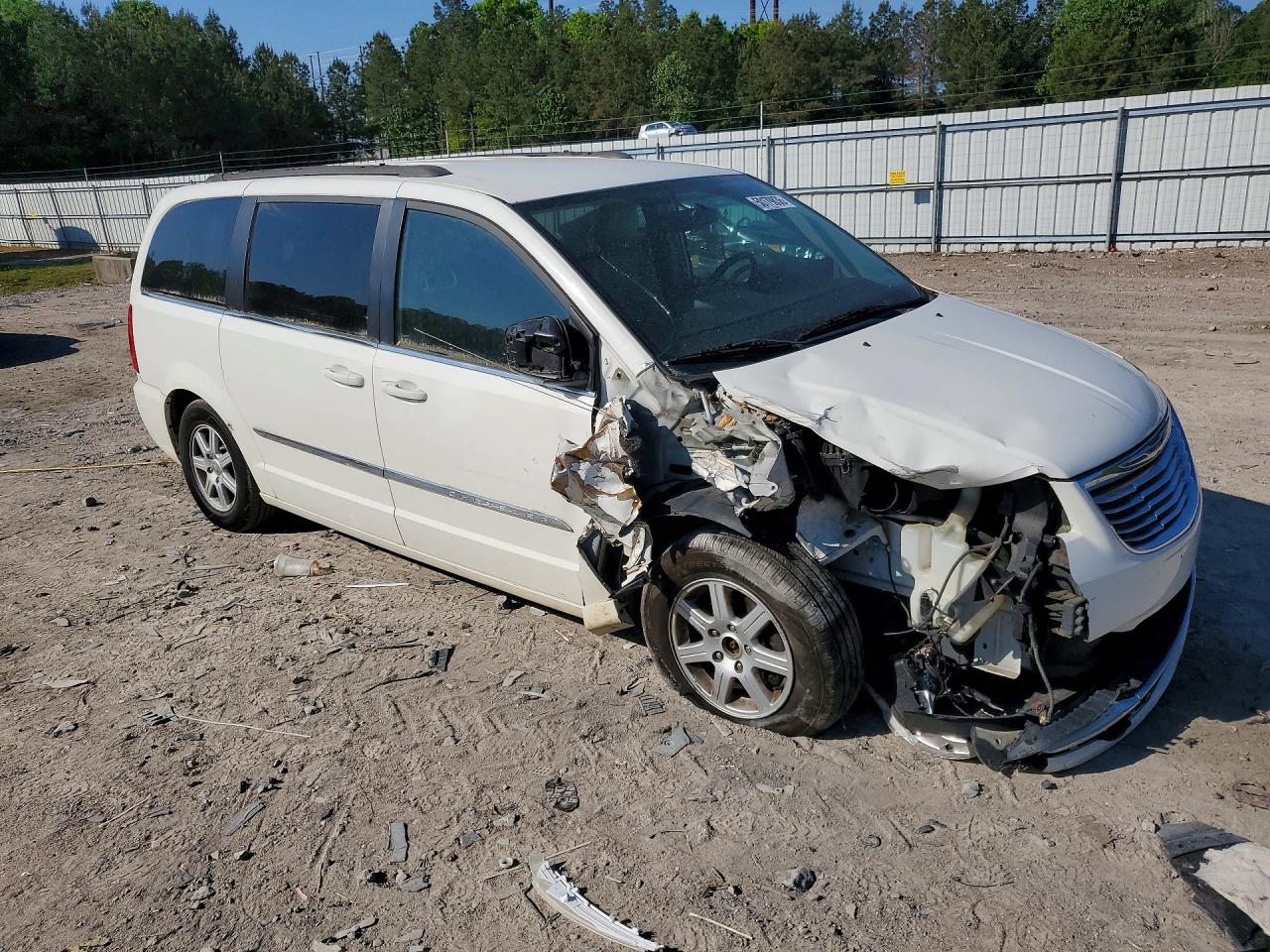 2013 CHRYSLER TOWN & COUNTRY TOURING photo 10