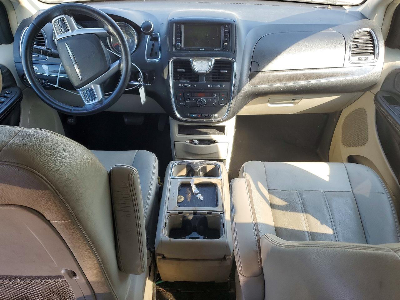2013 CHRYSLER TOWN & COUNTRY TOURING photo 22