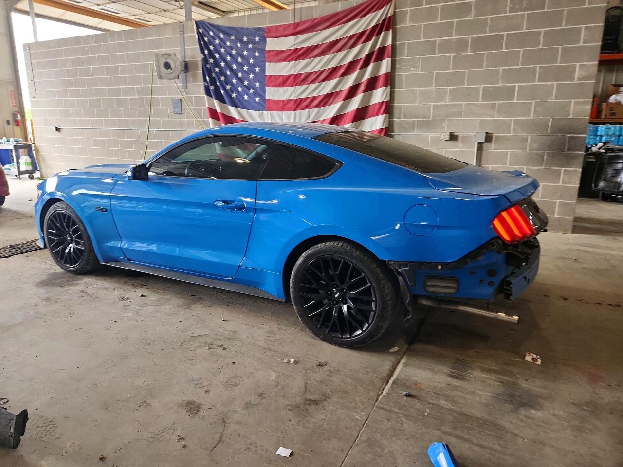 2017 FORD MUSTANG GT photo 3