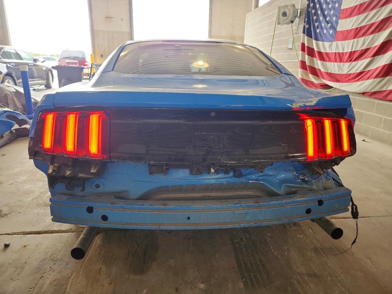 2017 FORD MUSTANG GT photo 11