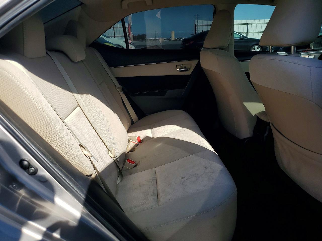 2014 TOYOTA COROLLA LE photo 19