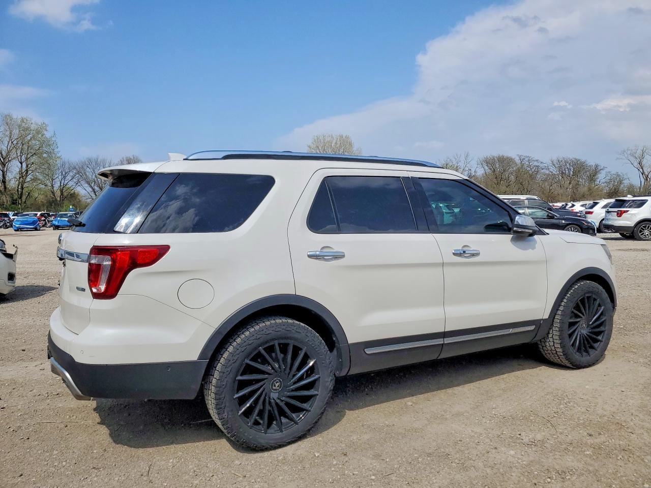 2017 FORD EXPLORER PLATINUM photo 7