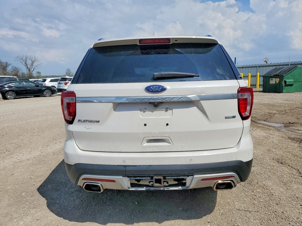 2017 FORD EXPLORER PLATINUM photo 16