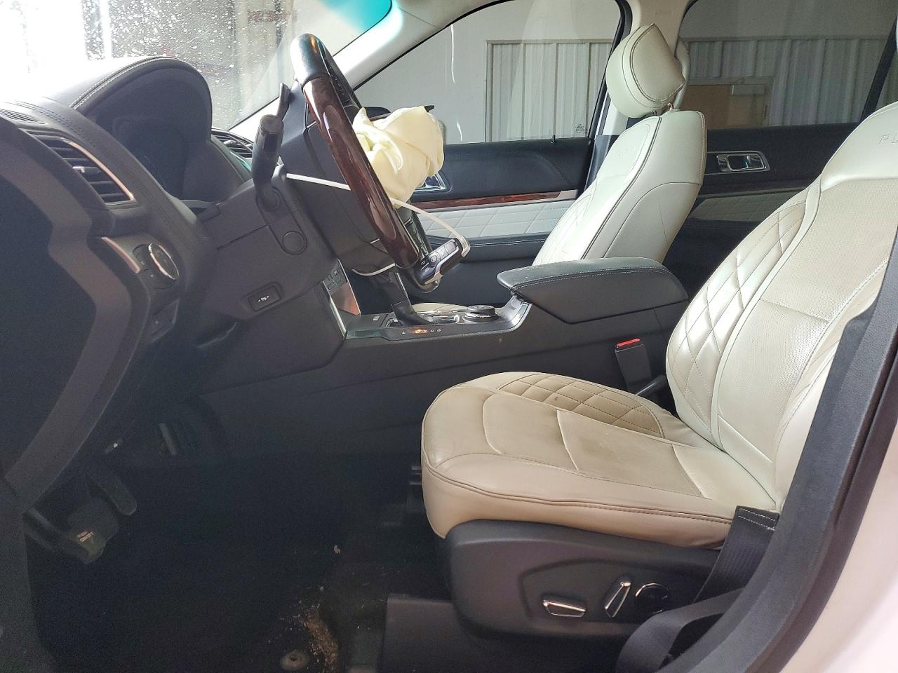 2017 FORD EXPLORER PLATINUM photo 19