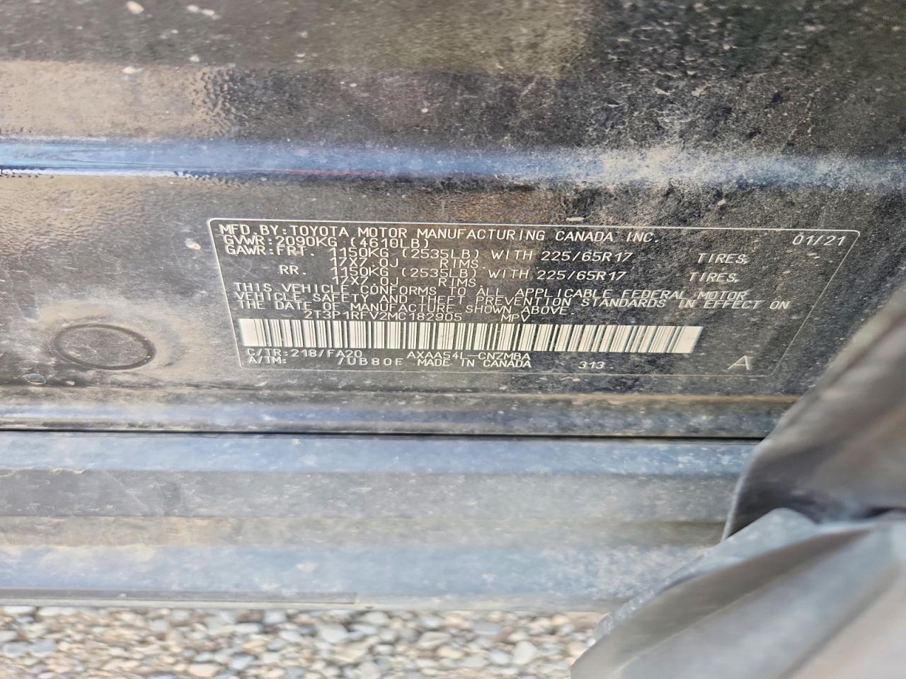 2021 TOYOTA RAV4 XLE photo 25