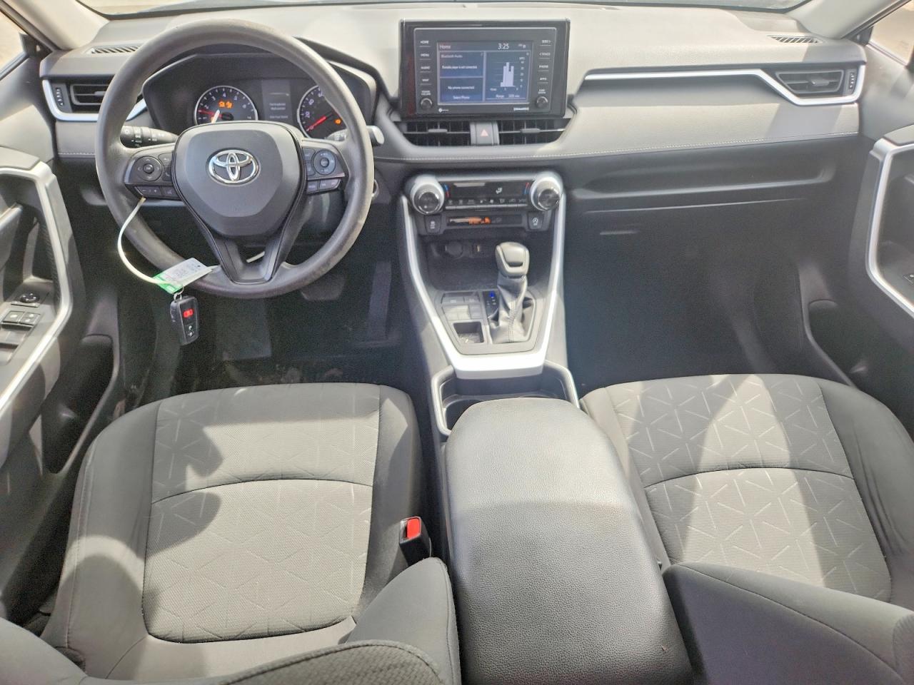 2021 TOYOTA RAV4 XLE photo 15