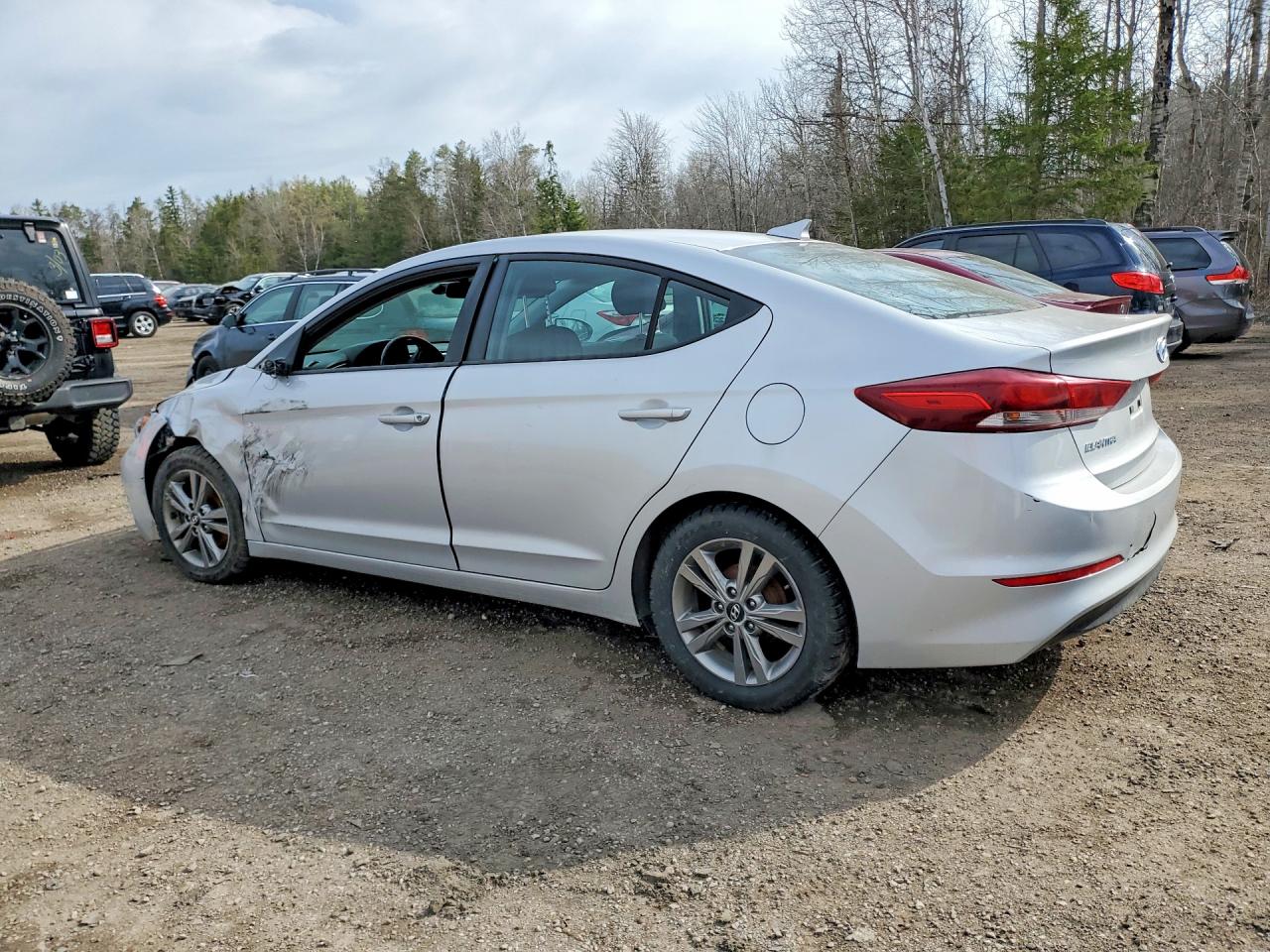 2017 HYUNDAI ELANTRA SE photo 2
