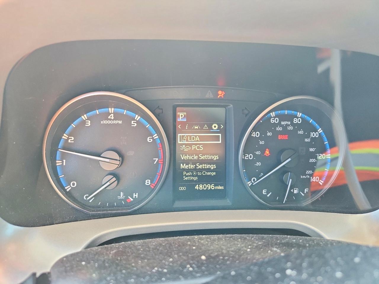 2018 TOYOTA RAV4 LE photo 17