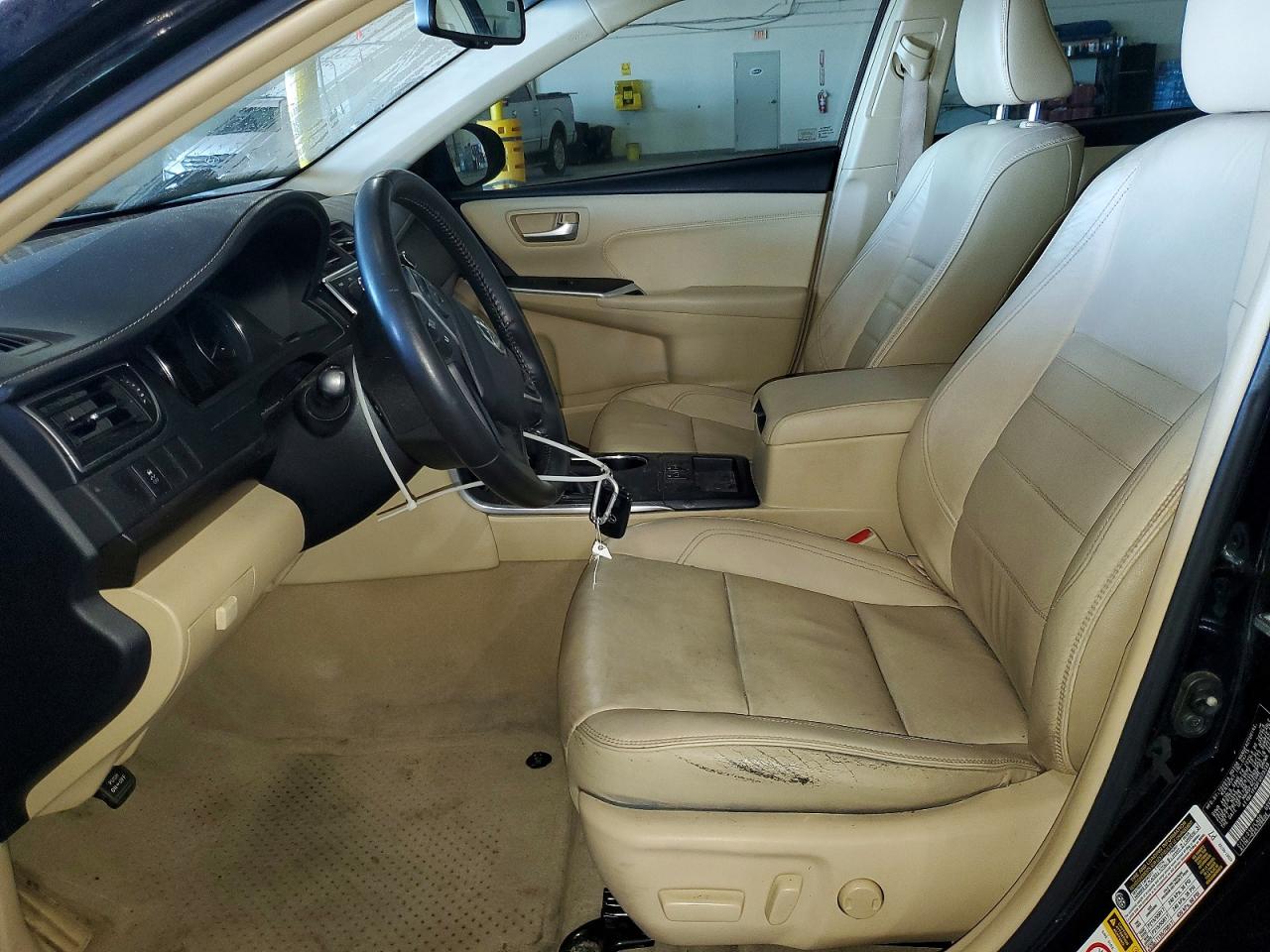 2015 TOYOTA CAMRY XLE V6 photo 7