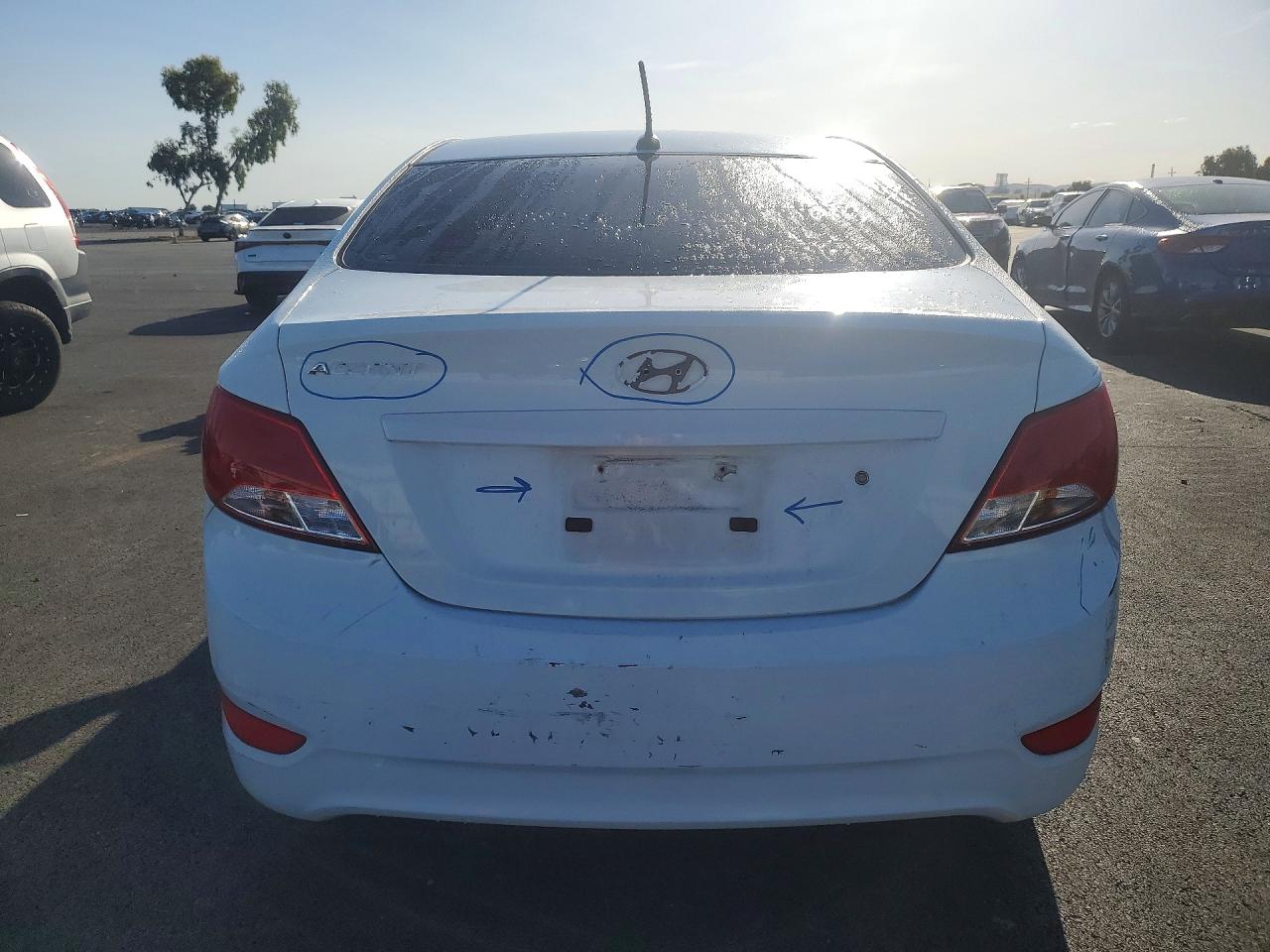 2015 HYUNDAI ACCENT GLS photo 11