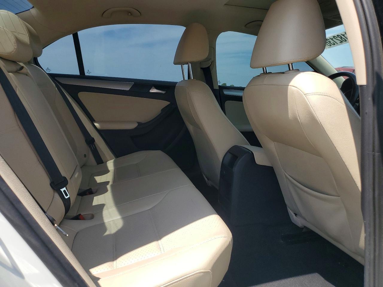 2017 VOLKSWAGEN JETTA SE photo 19