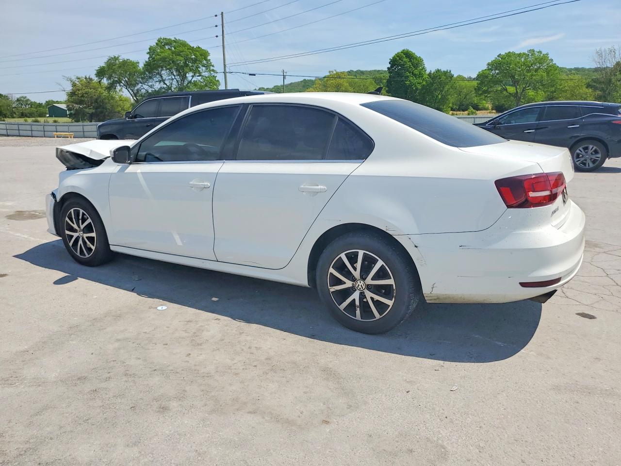 2017 VOLKSWAGEN JETTA SE photo 3