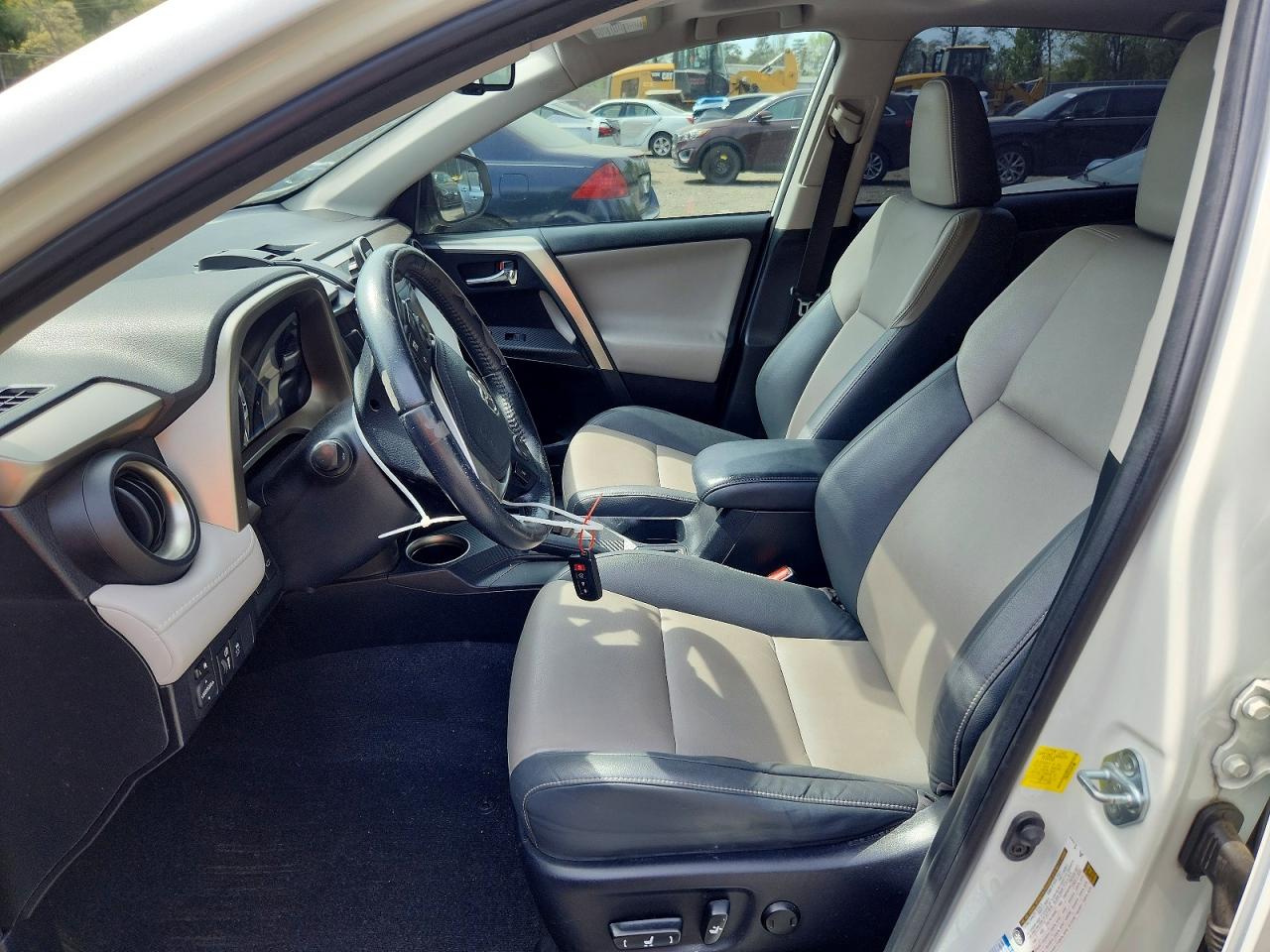 2014 TOYOTA RAV4 LIMITED photo 19