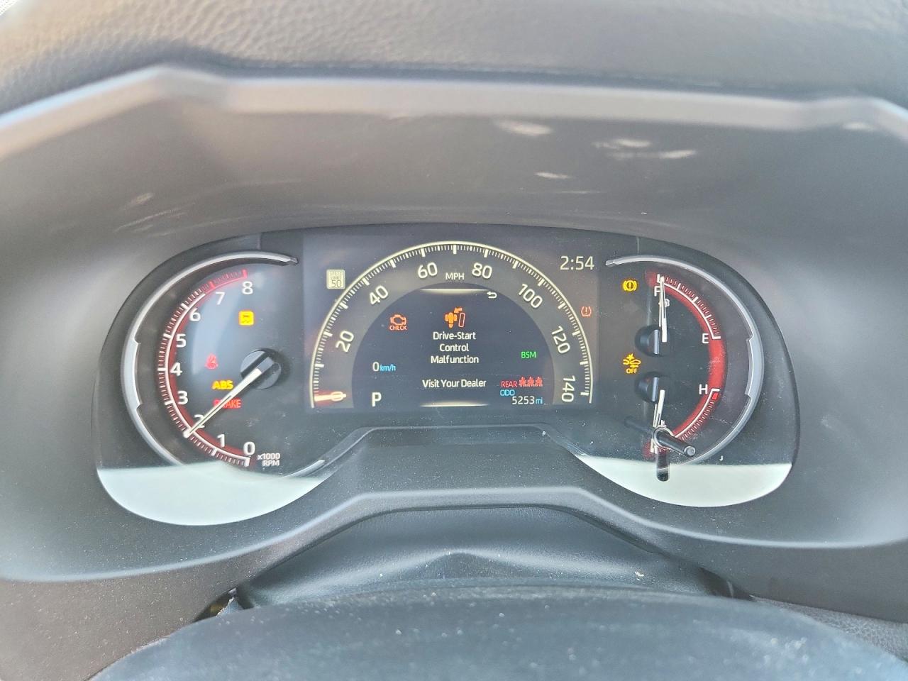 2024 TOYOTA RAV4 XLE photo 25