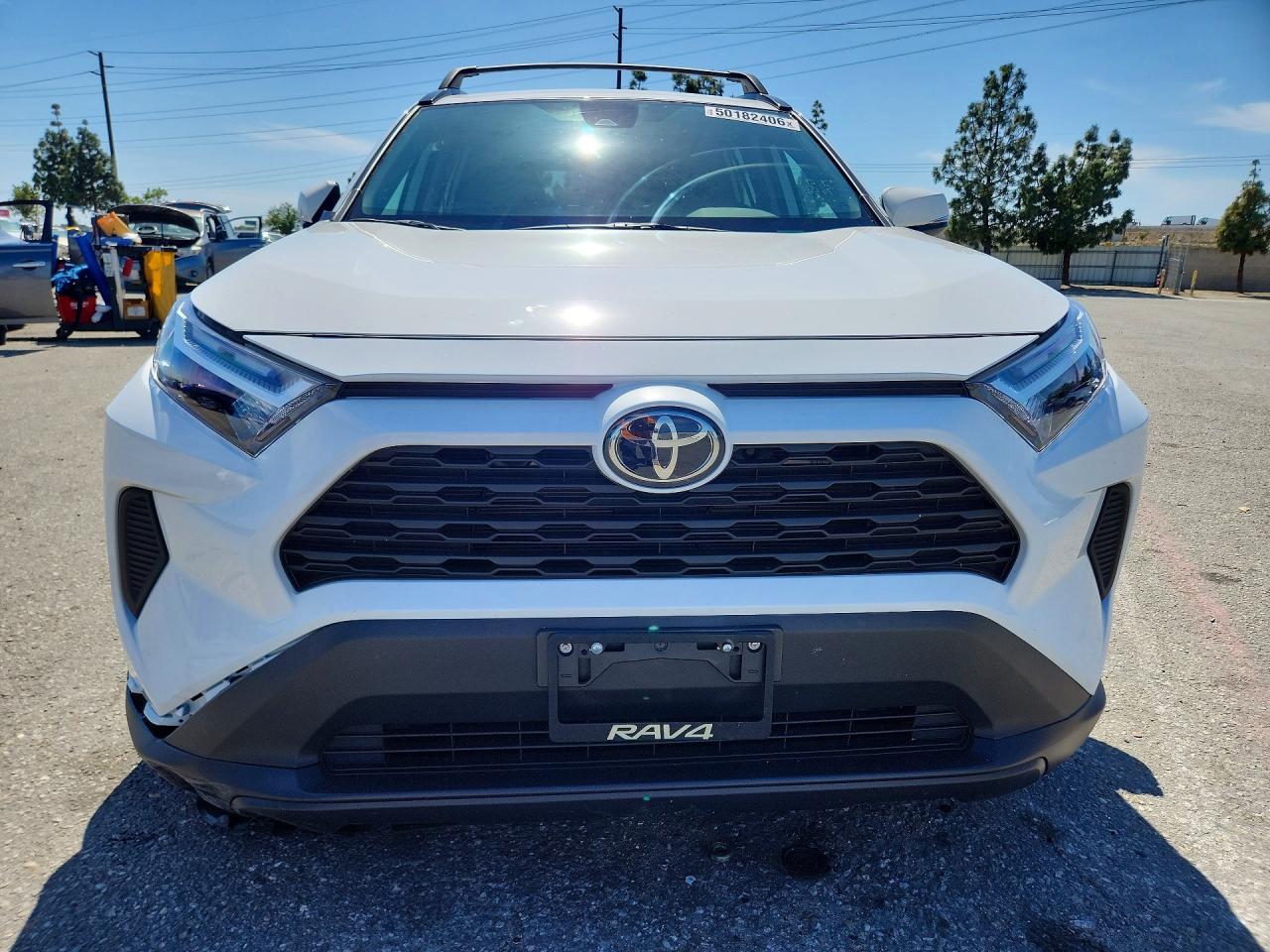 2024 TOYOTA RAV4 XLE photo 13