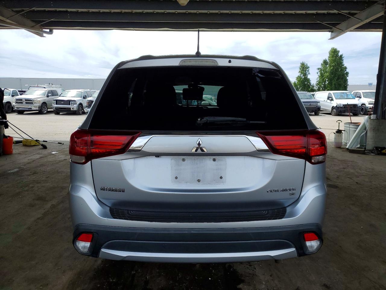 2016 MITSUBISHI OUTLANDER SE photo 6