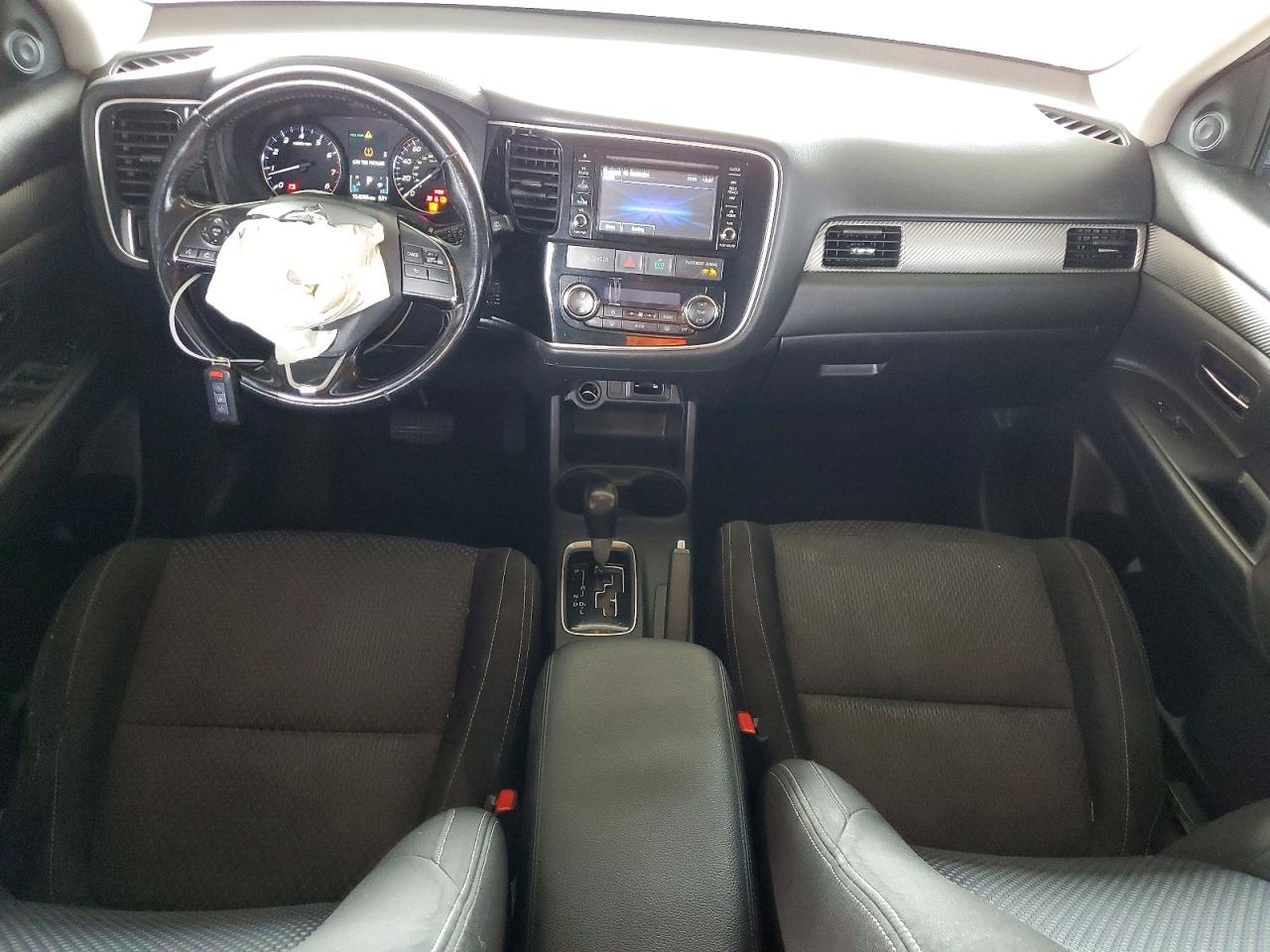 2016 MITSUBISHI OUTLANDER SE photo 8