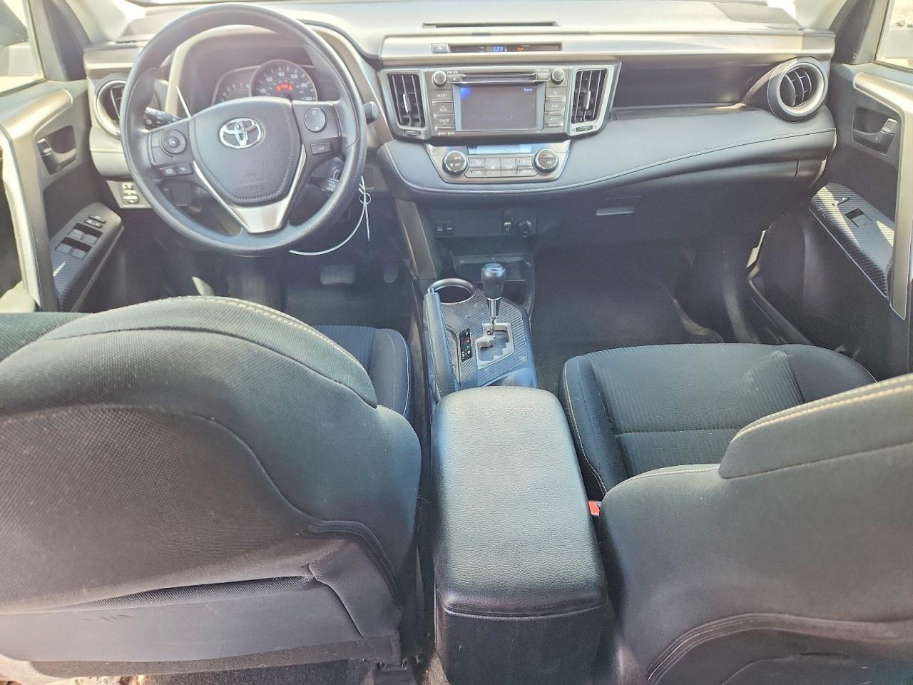 2013 TOYOTA RAV4 XLE photo 15