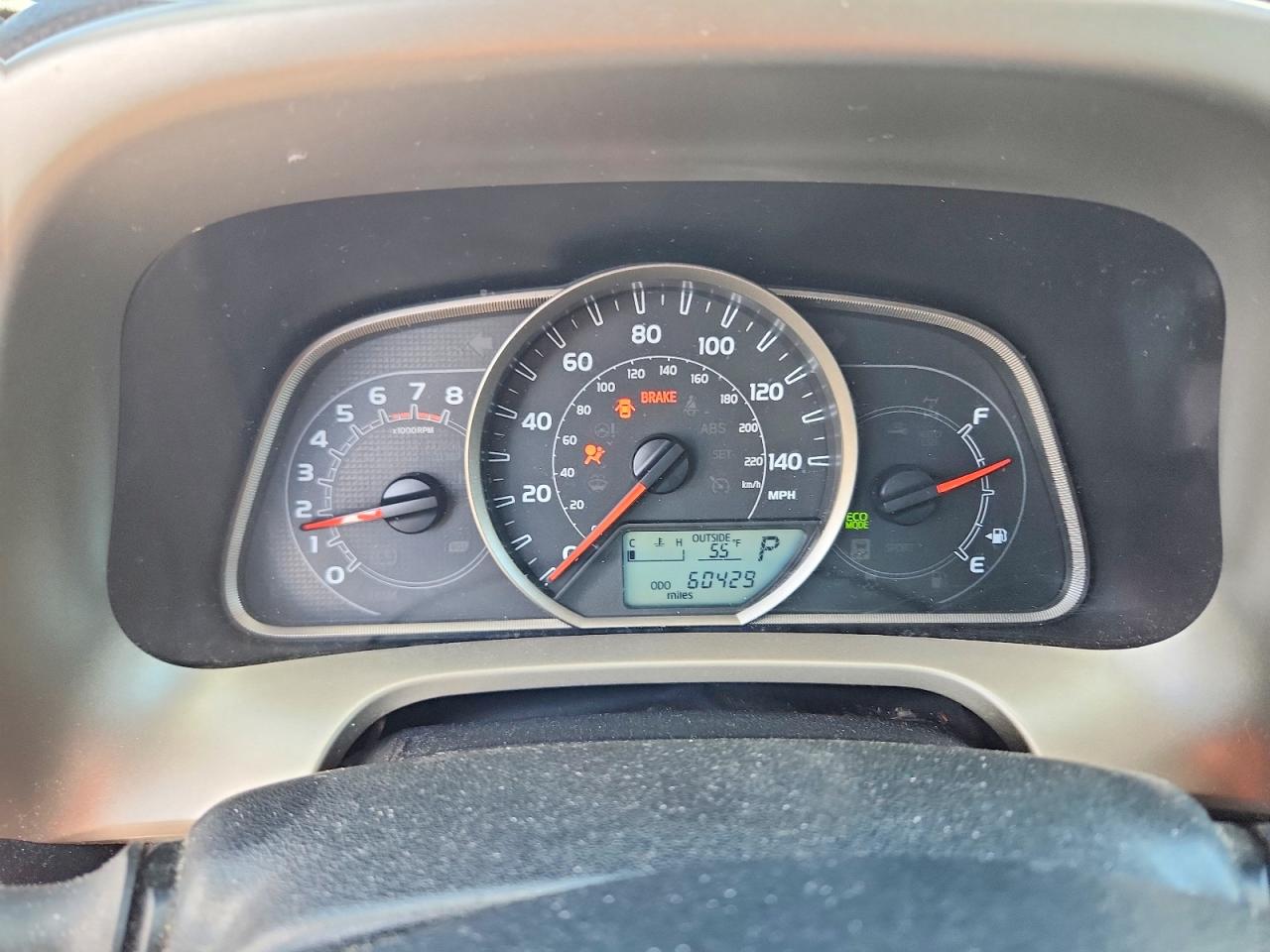 2013 TOYOTA RAV4 XLE photo 17