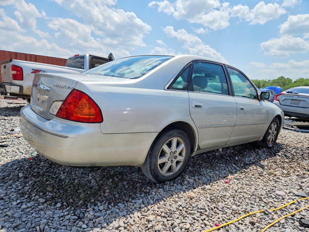 2002 TOYOTA AVALON XLS photo 5