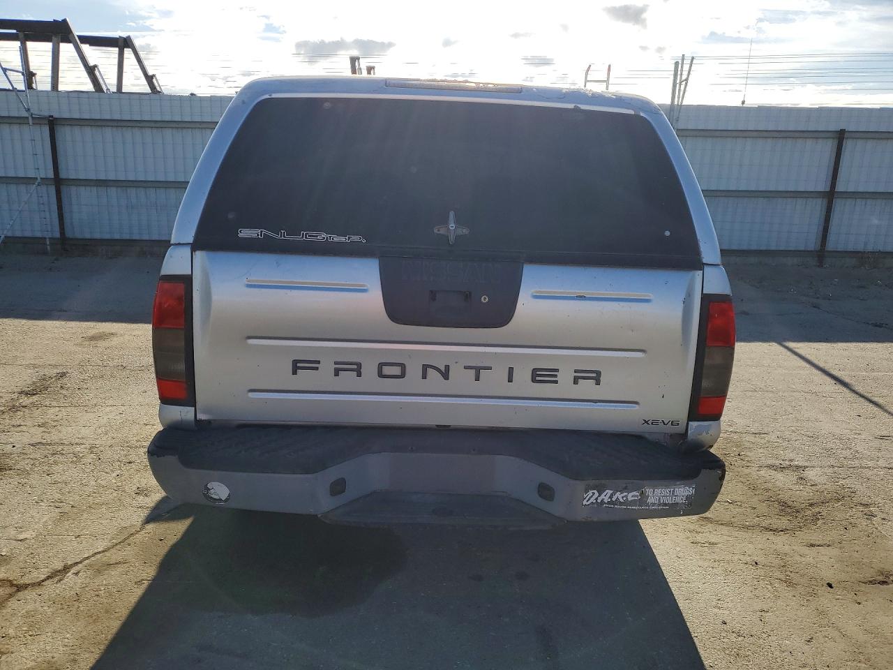 2001 NISSAN FRONTIER XE photo 16