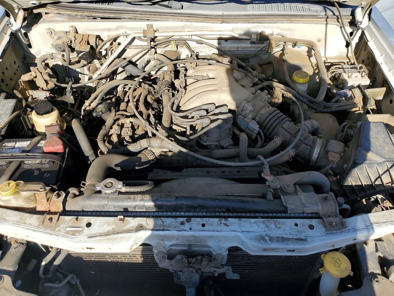 2001 NISSAN FRONTIER XE photo 31