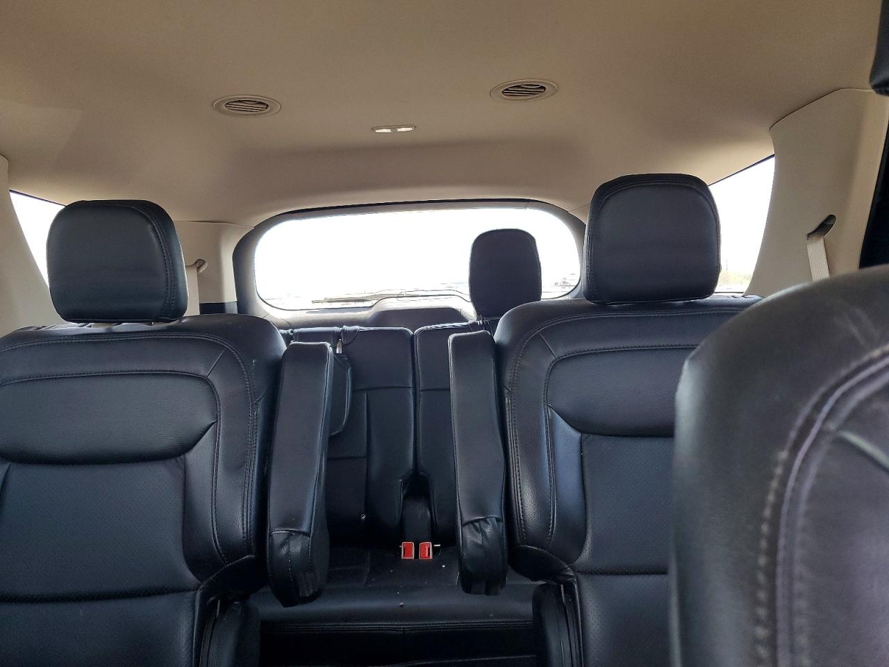 2020 FORD EXPLORER XLT photo 28