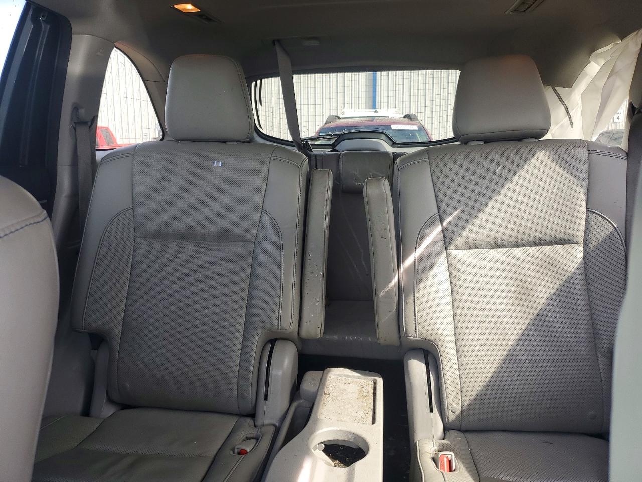 2016 TOYOTA HIGHLANDER LIMITED PLATINUM photo 19