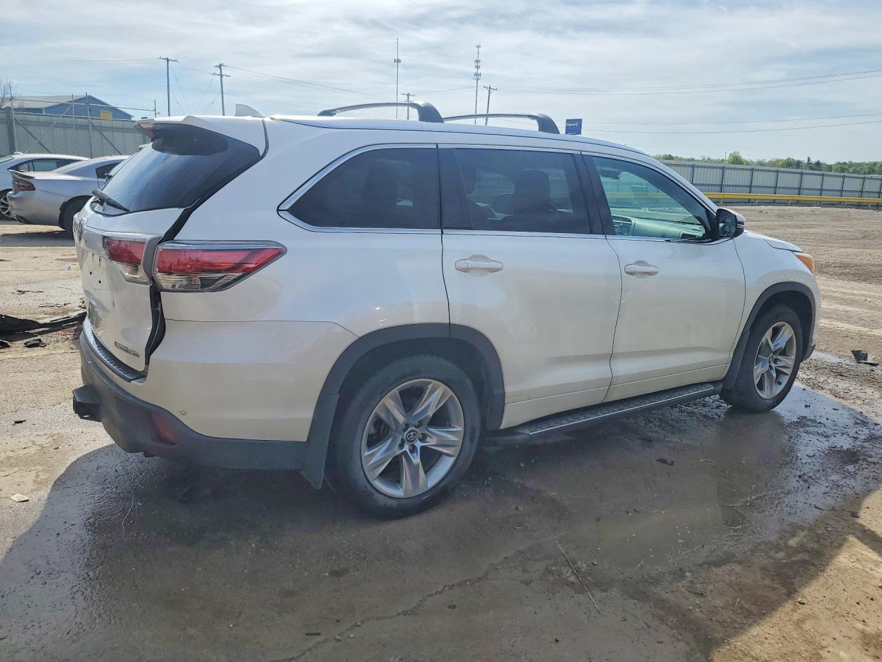 2016 TOYOTA HIGHLANDER LIMITED PLATINUM photo 5