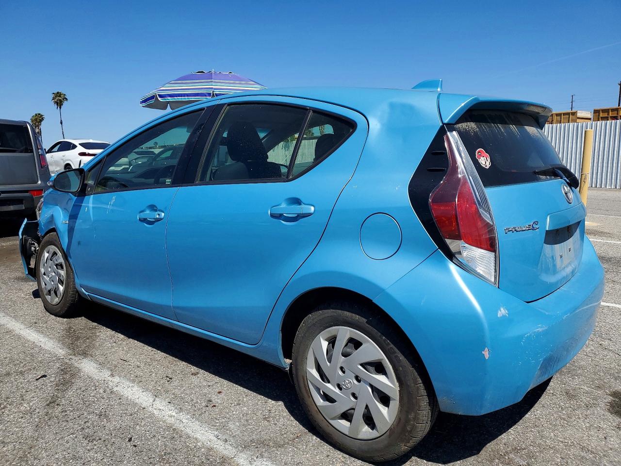 2015 TOYOTA PRIUS C TWO photo 3