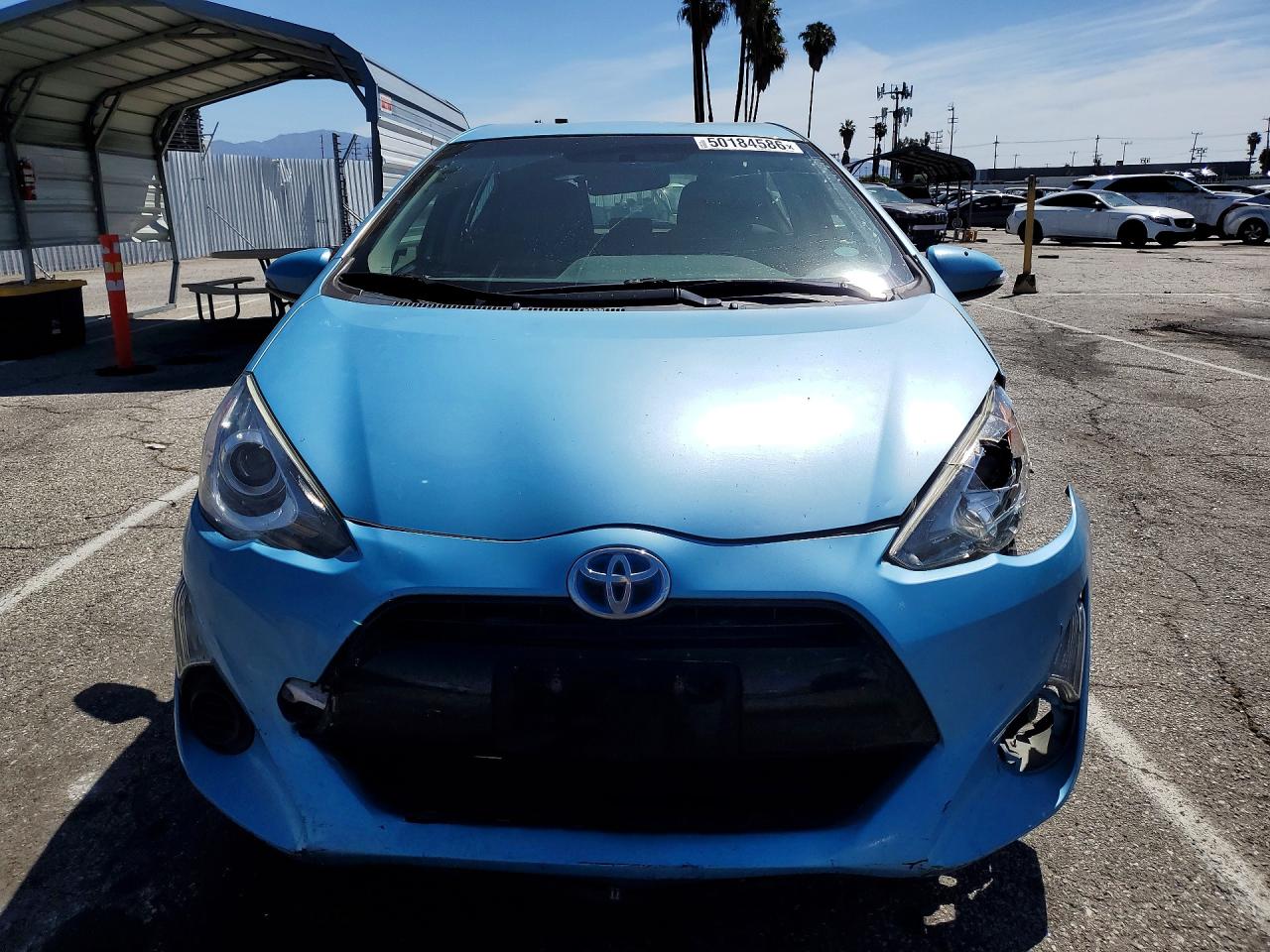 2015 TOYOTA PRIUS C TWO photo 9