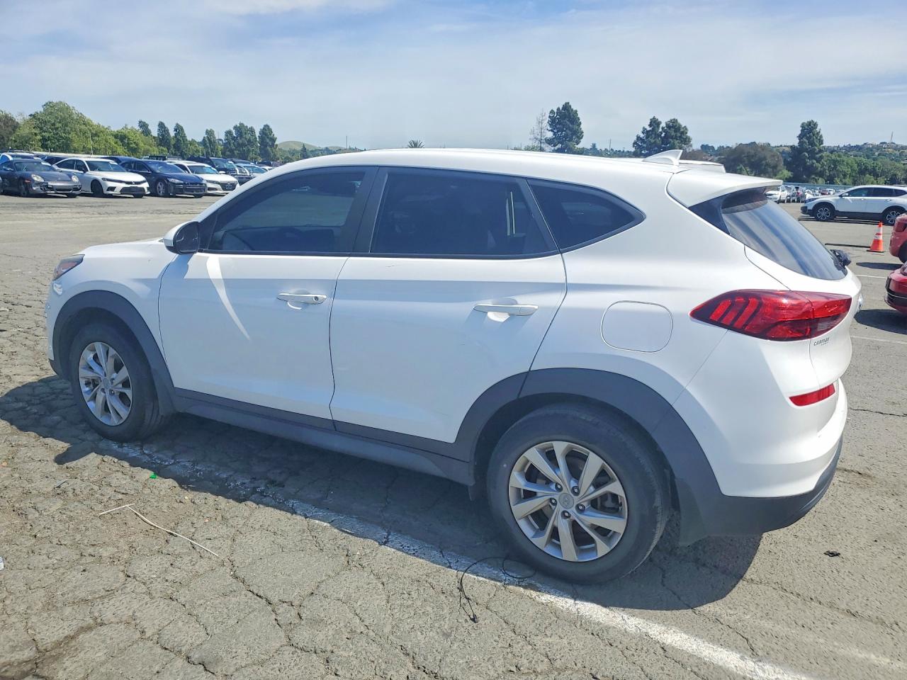 2020 HYUNDAI TUCSON SE photo 4