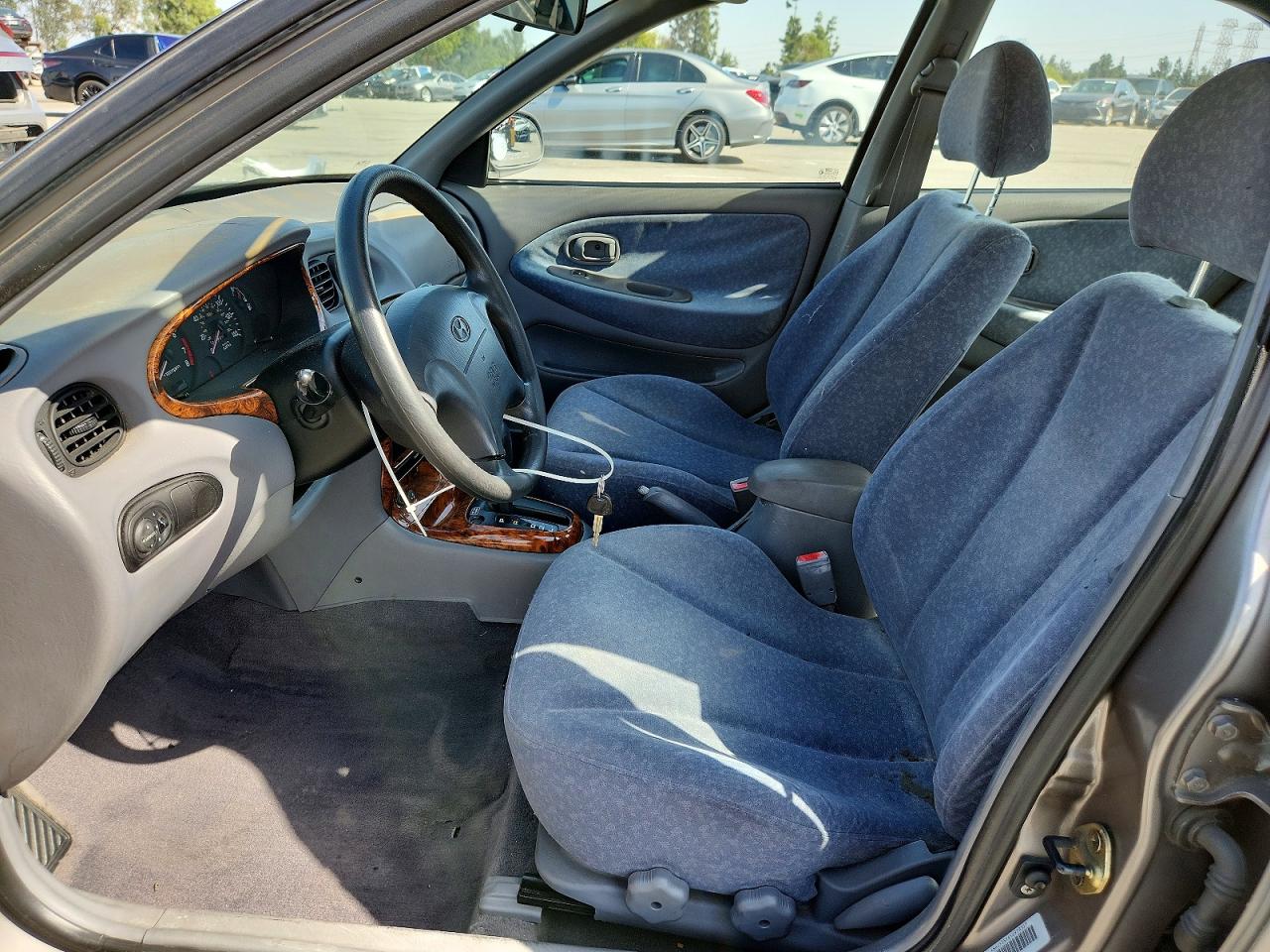 2000 HYUNDAI ELANTRA GLS photo 13