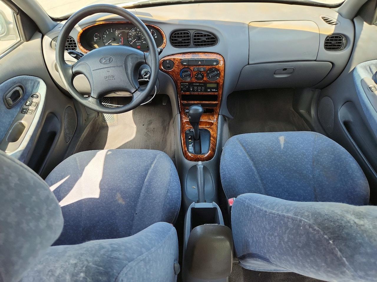 2000 HYUNDAI ELANTRA GLS photo 15