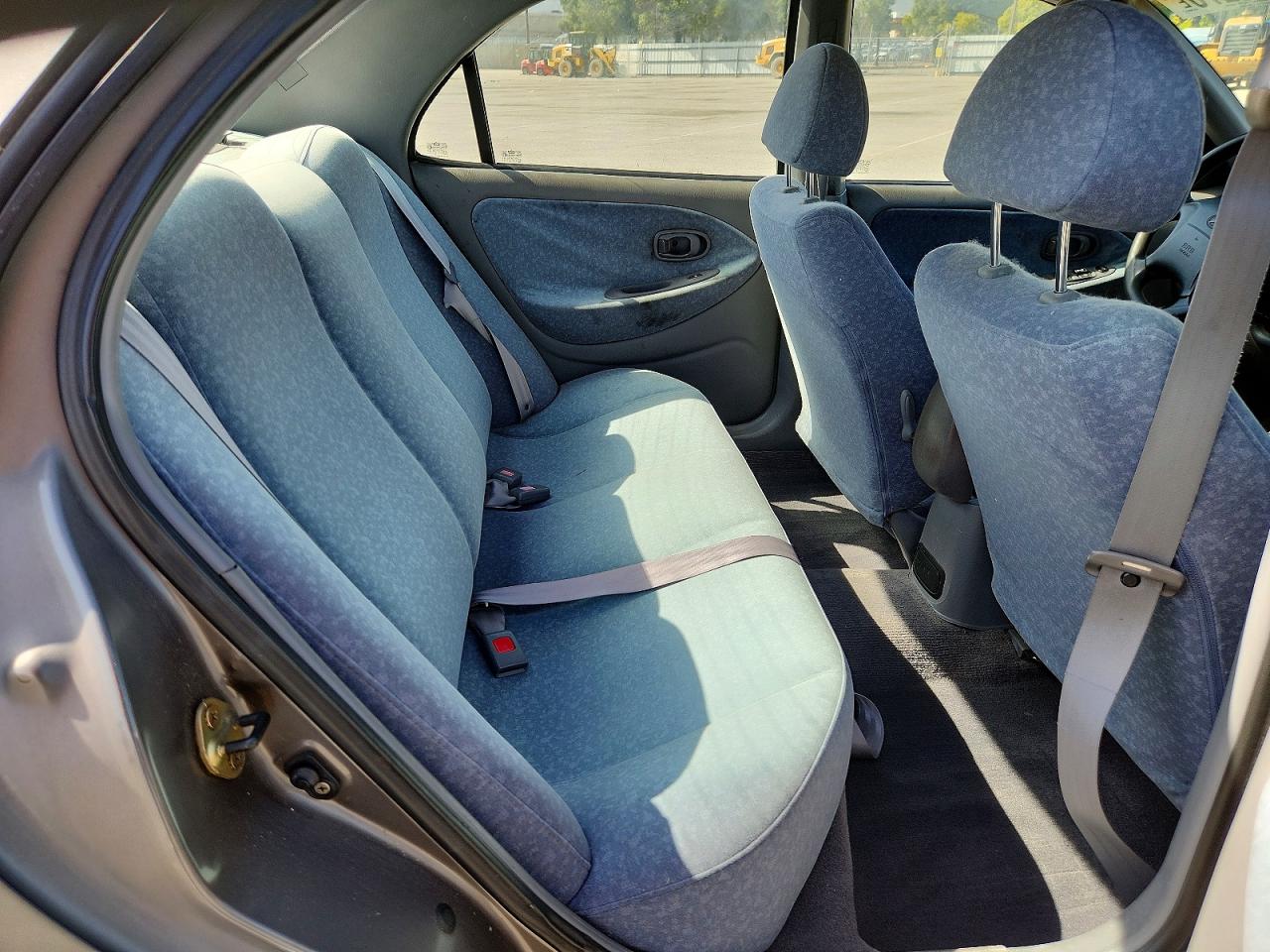 2000 HYUNDAI ELANTRA GLS photo 19