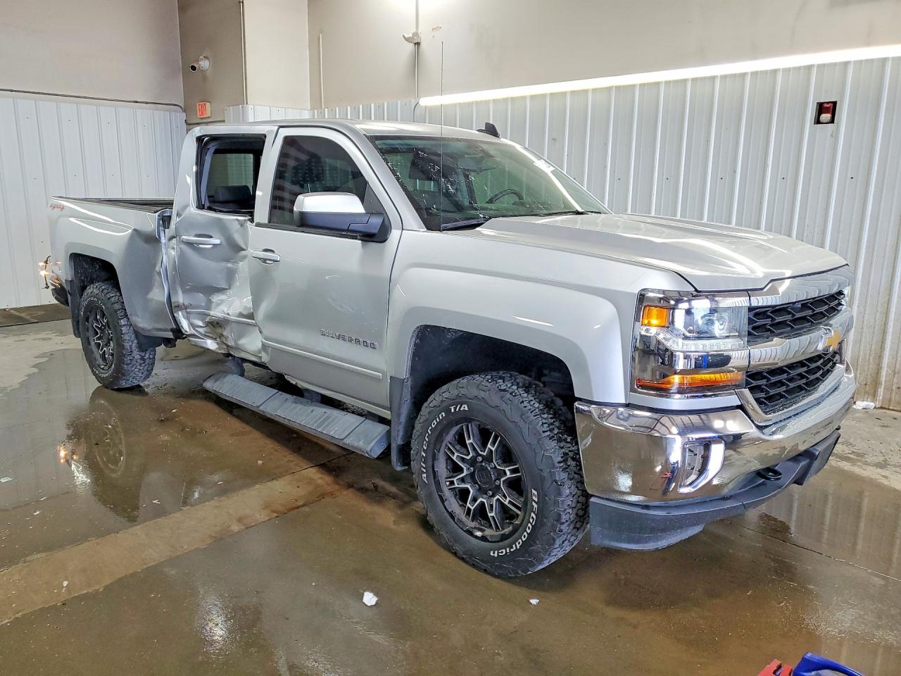 2017 CHEVROLET SILVERADO K1500 LT photo 10