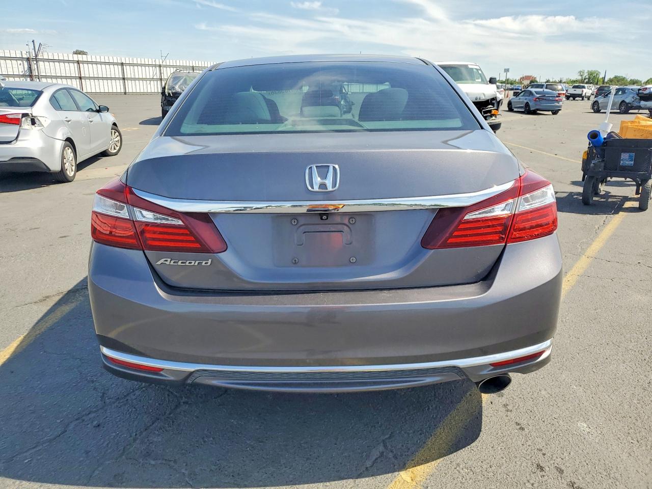 2016 HONDA ACCORD LX photo 6