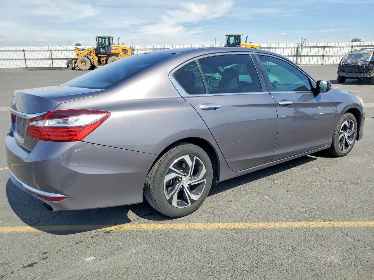 2016 HONDA ACCORD LX photo 3