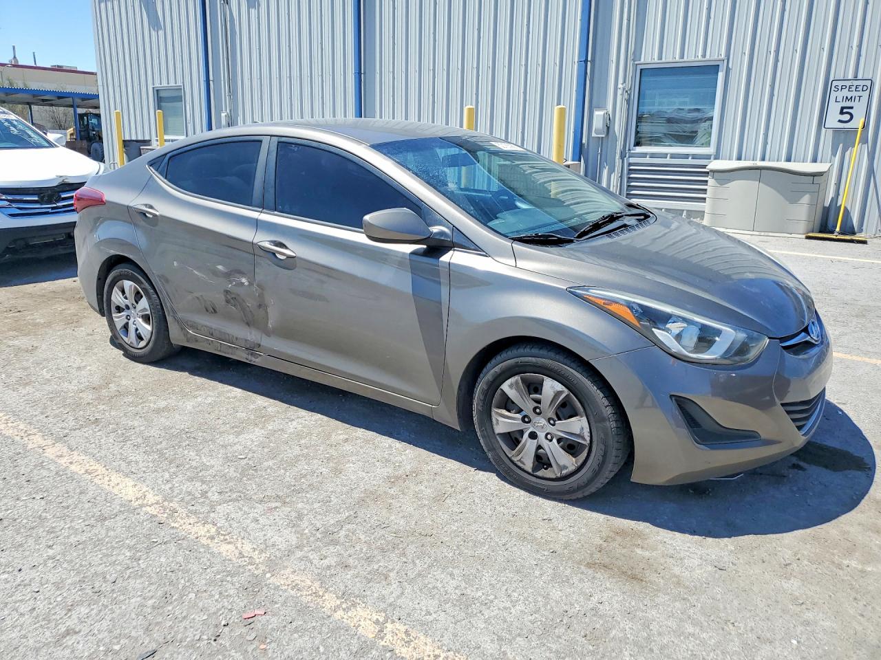 2016 HYUNDAI ELANTRA SE photo 7
