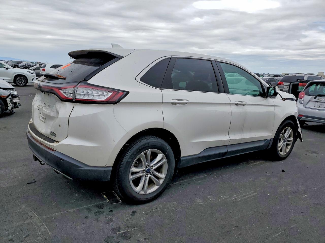 2015 FORD EDGE SEL photo 5