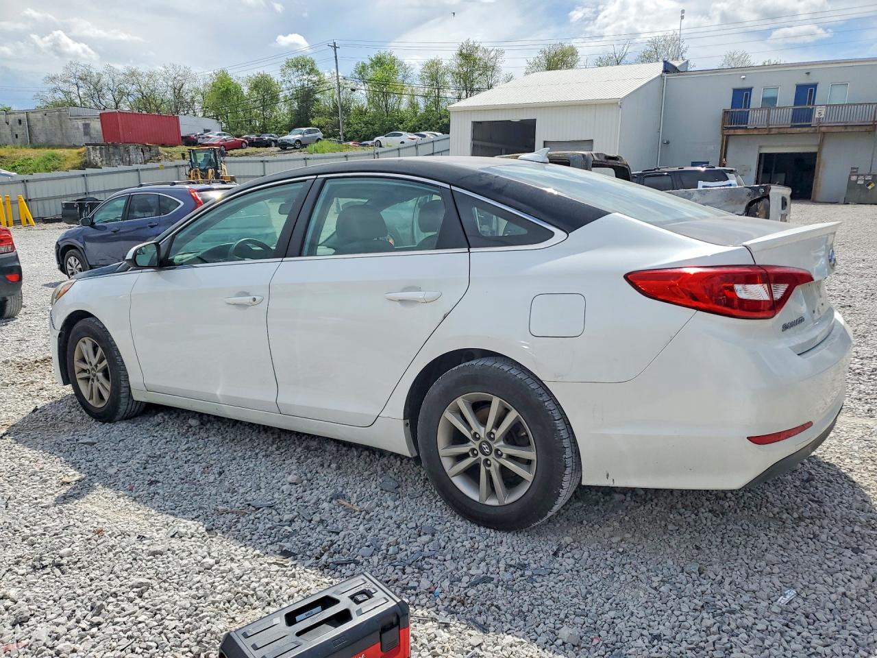 2016 HYUNDAI SONATA SE photo 5