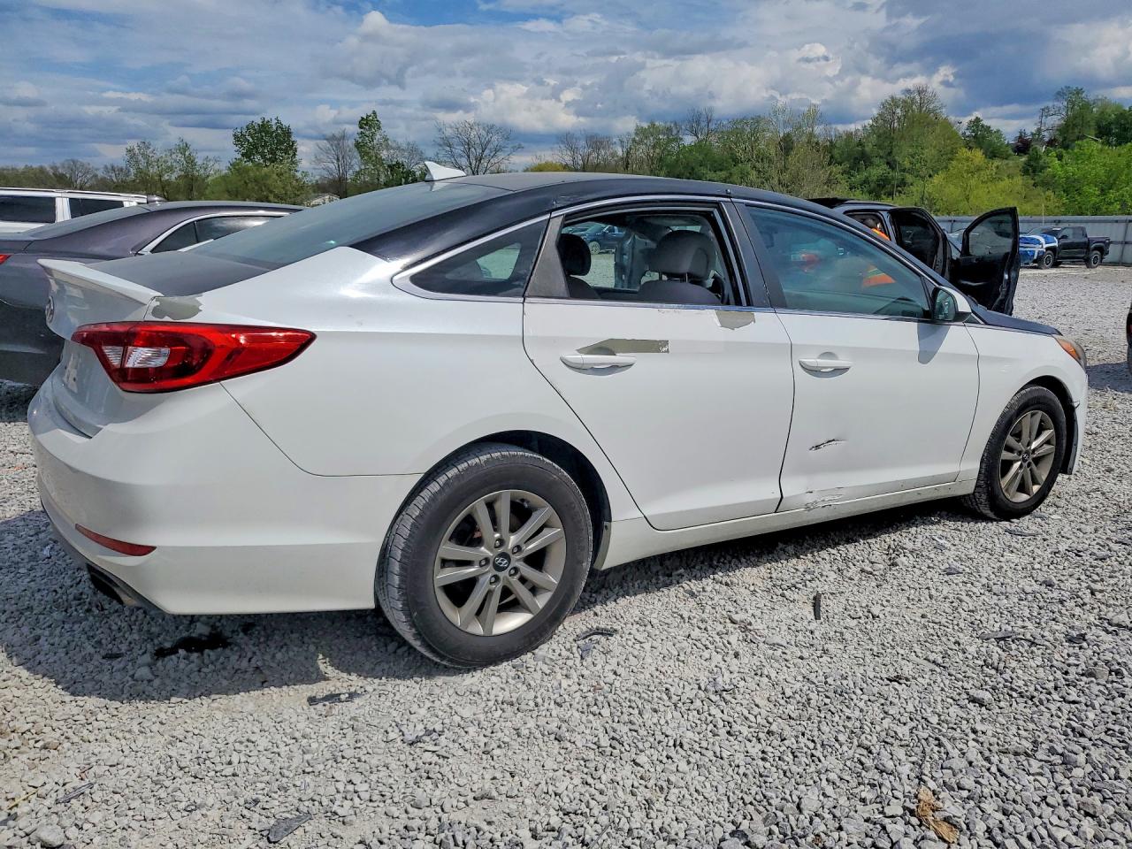2016 HYUNDAI SONATA SE photo 7
