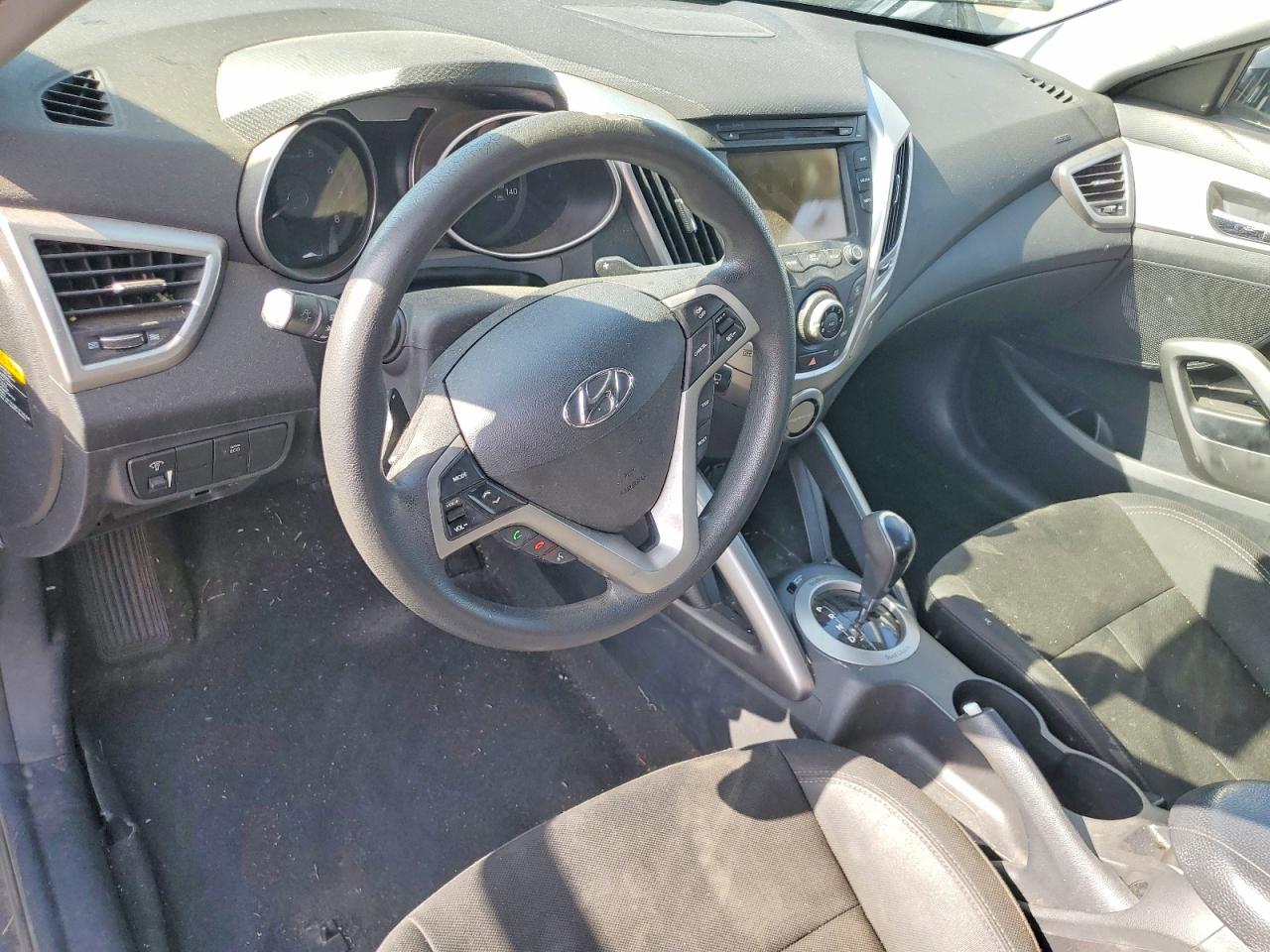 2013 HYUNDAI VELOSTER BASE photo 22