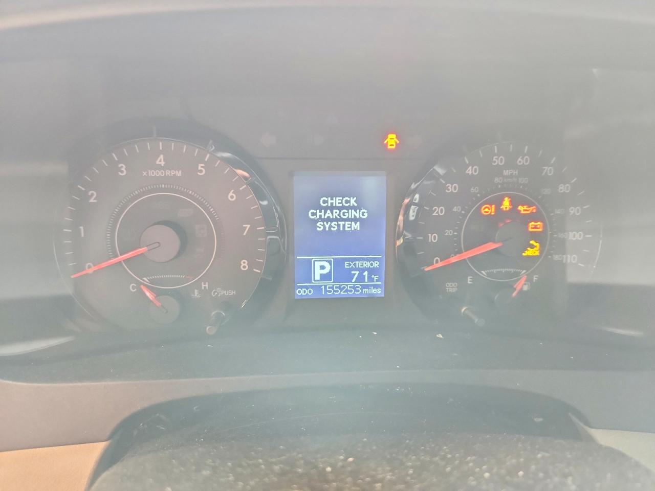 2016 TOYOTA SIENNA LE photo 25